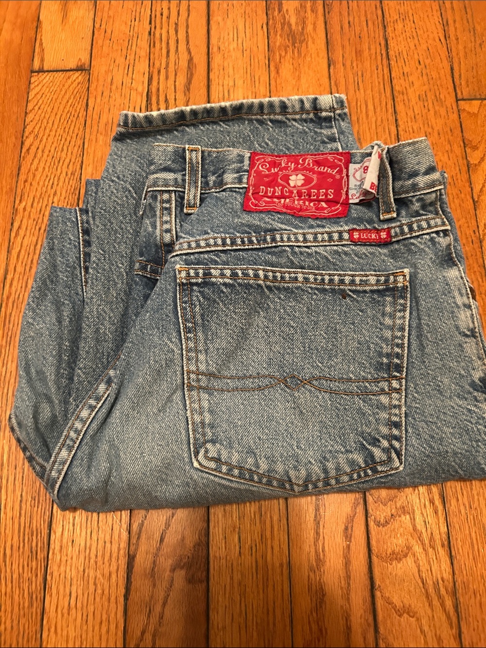 Lucky Brand Light Blue Relaxed Men’s Jeans - Classic Pocket Stitch